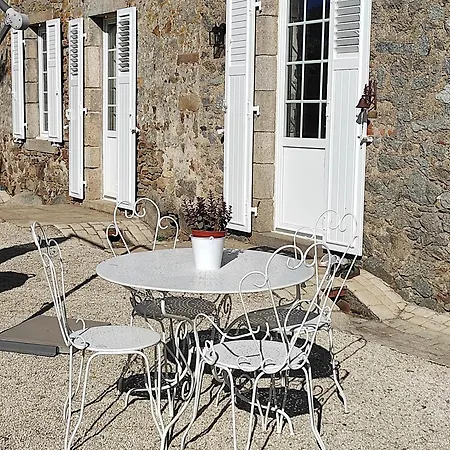 Au Charme Di'sy Bed & Breakfast Les Cerqueux-de-Maulévrier