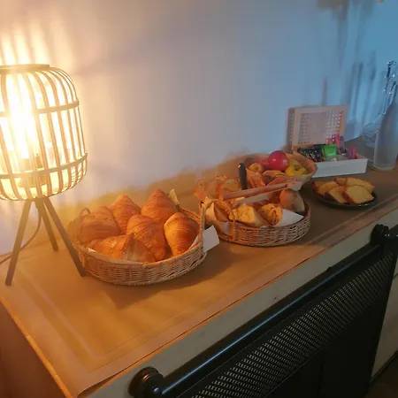 Au Charme Di'sy Bed & Breakfast